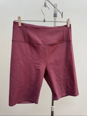 Girlfriend collective ribbed high rise run bike shorts L purple